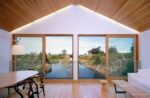 floating-lake-house-traditional-livingroom-design-8-533×349
