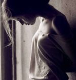 Artistic-Black-And-White-Female-Portraits_04