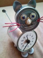 1-2-tin-can-cat-pussycat-kitten-kitty-crank-arm-tail-found-object-junk-sculpture-home-decor-table-desk-clock-unique-handmade-gift-upcycled-recycling-art-creative-funny