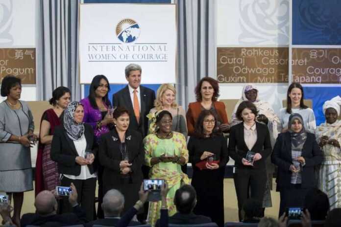 37907412_-_30_03_2016_-_us-secretary-of-state-john-kerry-holds-ceremony-and-forum-for-in