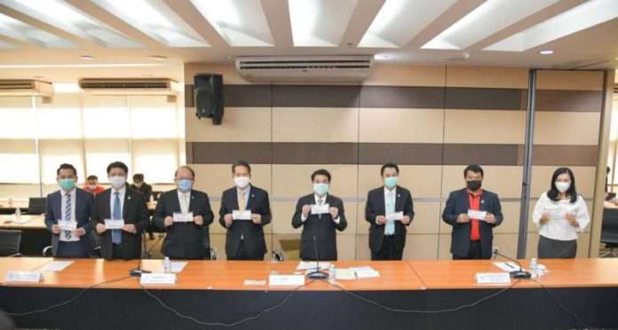 ไปรษณีย์ไทย ร่วมกระทรวงอุตสาหกรรม จัดส่งหน้ากากอนามัยชนิดผ้า