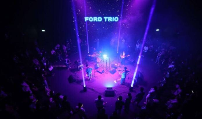 Ford Trio (1)