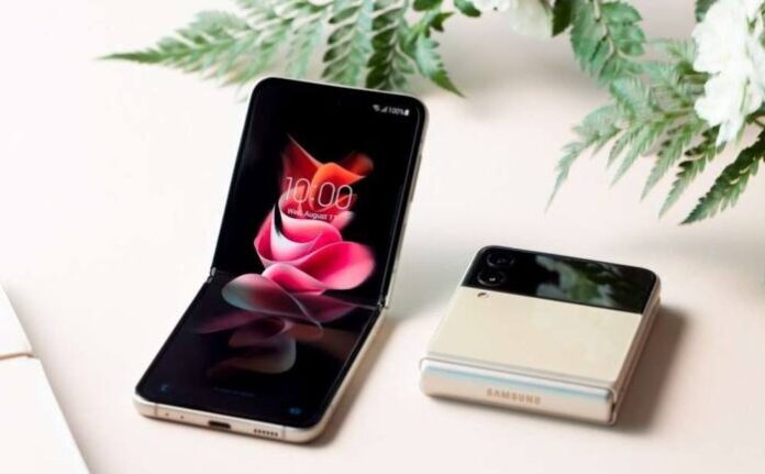 Foldable smartphone (6)