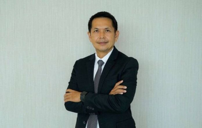 นำพล มลิชัย กรรมการผู้จัดการ บริษัท เอสซีจี เซรามิกส์ จำกัด (มหาชน)