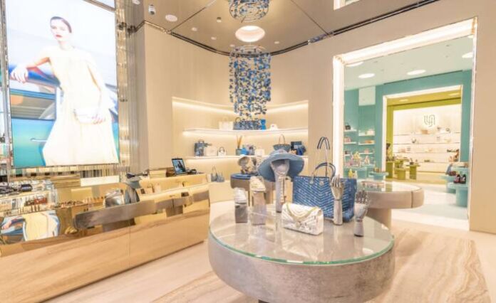 016 LYN New Store at Central Rama II