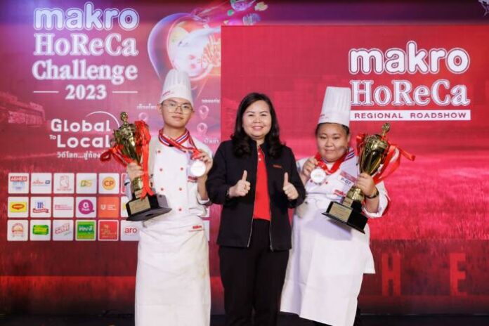 อมราลักษณ์ ลามุล กับผู้ชนะเลิศทั้ง 2 รุ่น