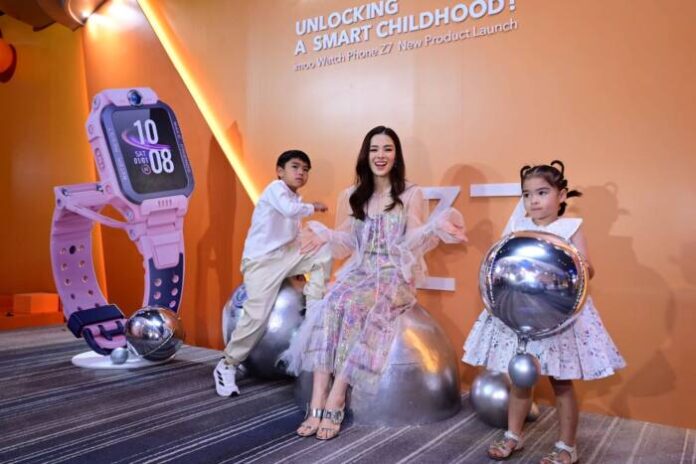 ครอบครัว ดีน ร่วมงานเปิดตัว imoo Z7