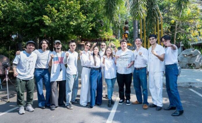 ผู้บริหาร ผู้กำกับ นักแสดง