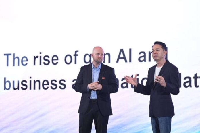 เกรแฮม เชลดอน ประธานเจ้าหน้าที่ฝ่ายผลิตภัณฑ์ UiPath และ คอร์ ลิน ปัง รองประธานฝ่ายการตลาดเอเชียแปซิฟิกและญี่ปุ่น UiPath