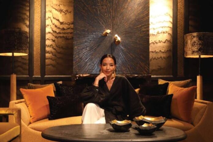 1_วิชดา สีตกะลิน ครีเอทีฟไดเร็กเตอร์ ธุรกิจสินค้าผ้าตกแต่งบ้านของ จิม ทอมป์สัน