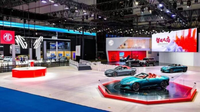 MG debuts MG Cyber Trio at Shanghai Auto Show 2025 (01)