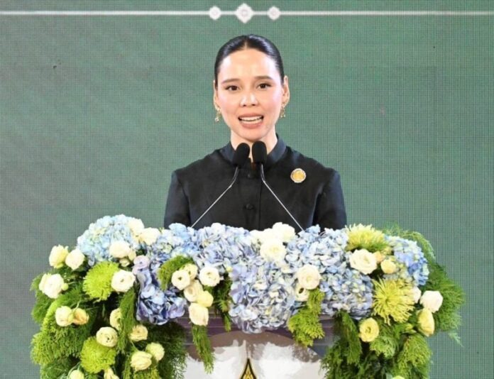นางสาวซาบีดา ไทยเศรษฐ์ รัฐมนตรีว่าการกระทรวงวัฒนธรรม เป็นประธานเปิดการเสวนาฯ